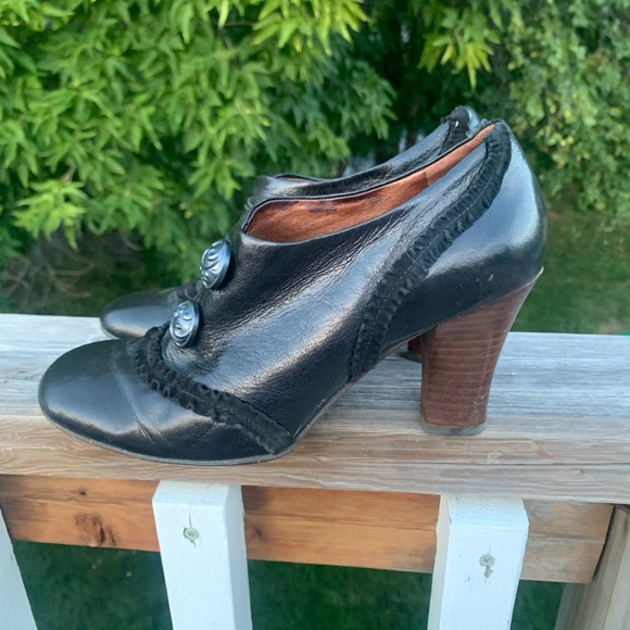 Anthropologie Naya leather funky heels - Picture 3 of 8